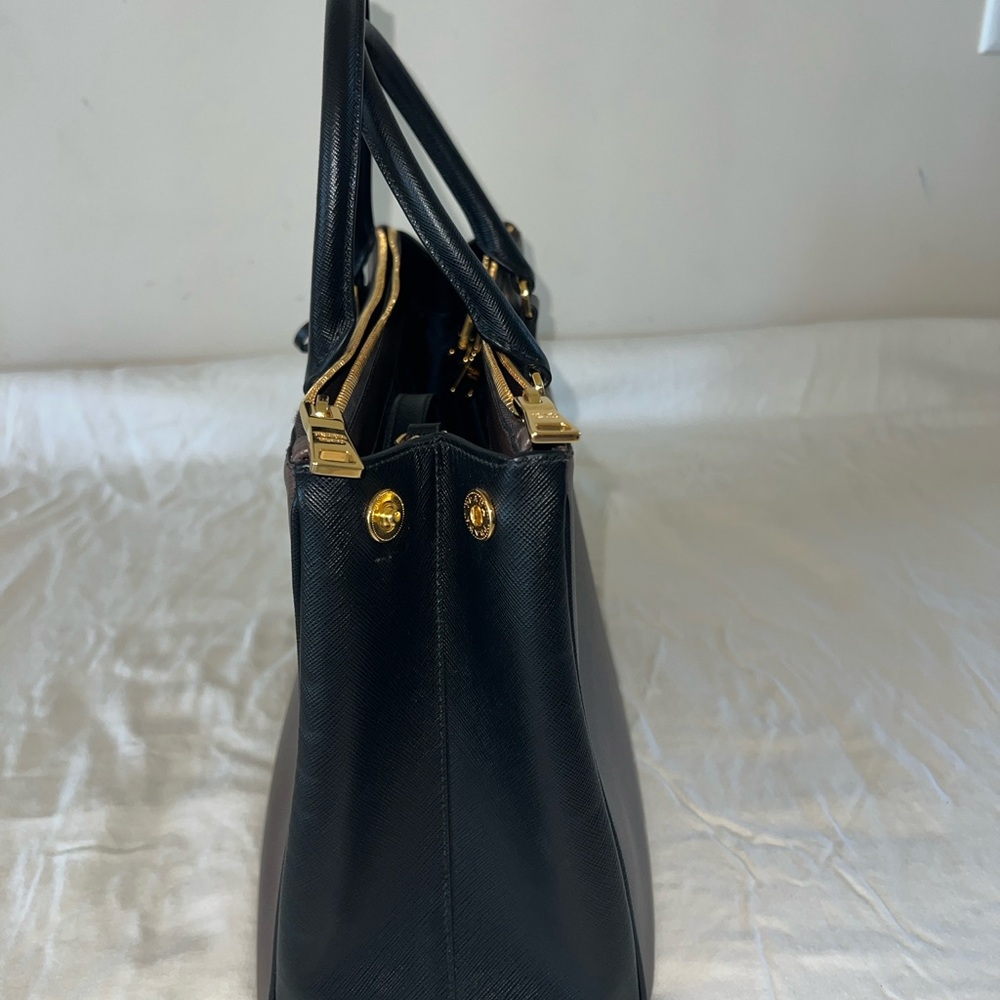 Large Prada Galleria Saffiano leather bag - Picture 8 of 10